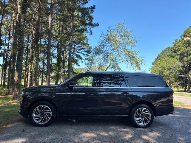2025 Lincoln Navigator L Reserve