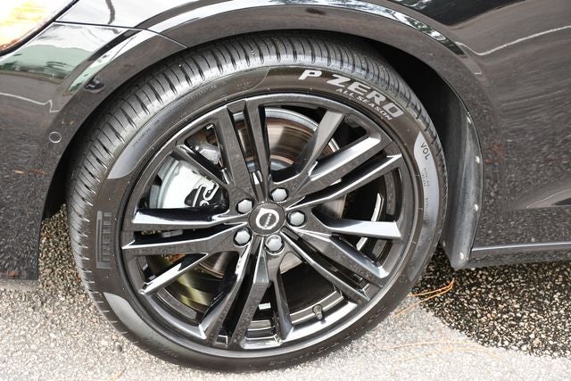 2024 Volvo S60 B5 Plus Black Edition