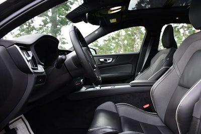 2024 Volvo S60 B5 Plus Black Edition