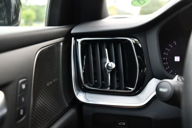 2024 Volvo S60 B5 Plus Black Edition