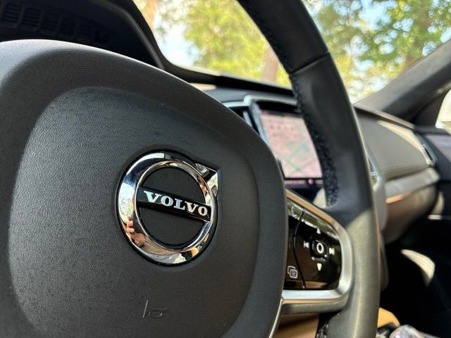 2024 Volvo XC90 B6 Ultimate Bright Theme 7-Seater