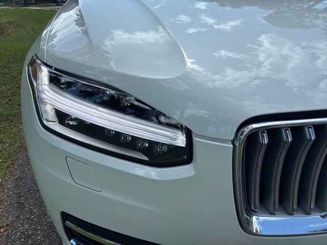 2024 Volvo XC90 B6 Ultimate Bright Theme 7-Seater