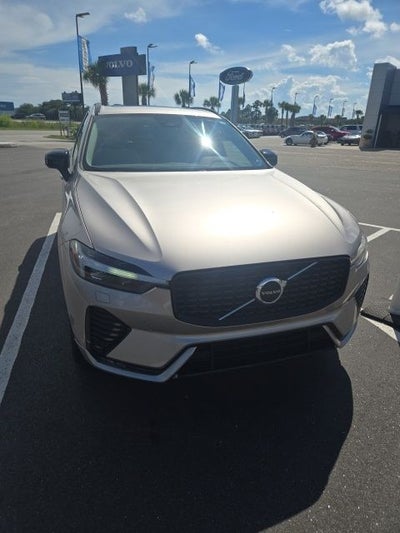 2024 Volvo XC60 B5 Core Dark Theme