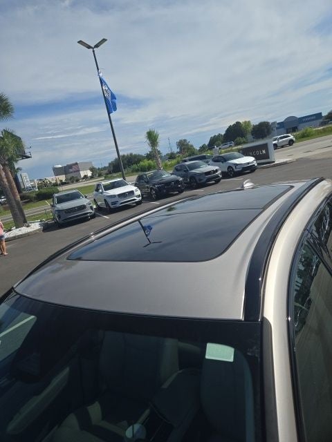 2024 Volvo XC60 B5 Core Dark Theme