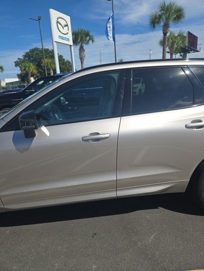 2024 Volvo XC60 B5 Core Dark Theme