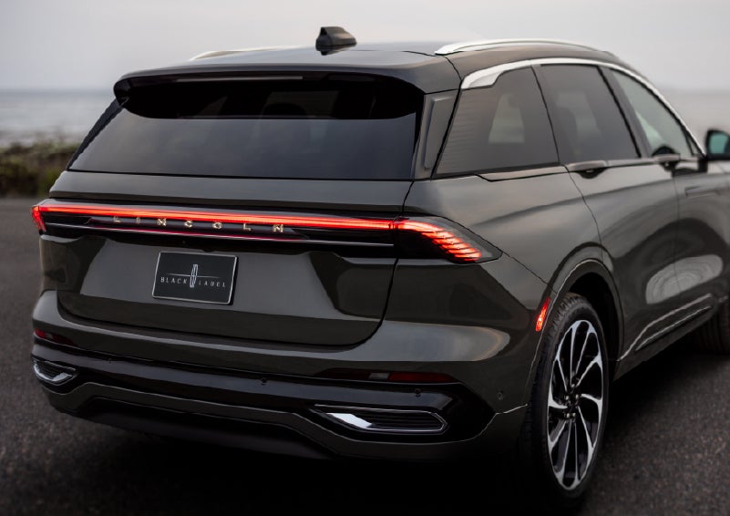The rear of a 2025 Lincoln Black Label Nautilus® SUV displays full LED rear lighting. | Beach Lincoln in Myrtle Beach SC