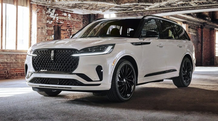 A 2026 Lincoln Aviator® SUV is shown with the available Jet Appearance Package. | Beach Lincoln in Myrtle Beach SC