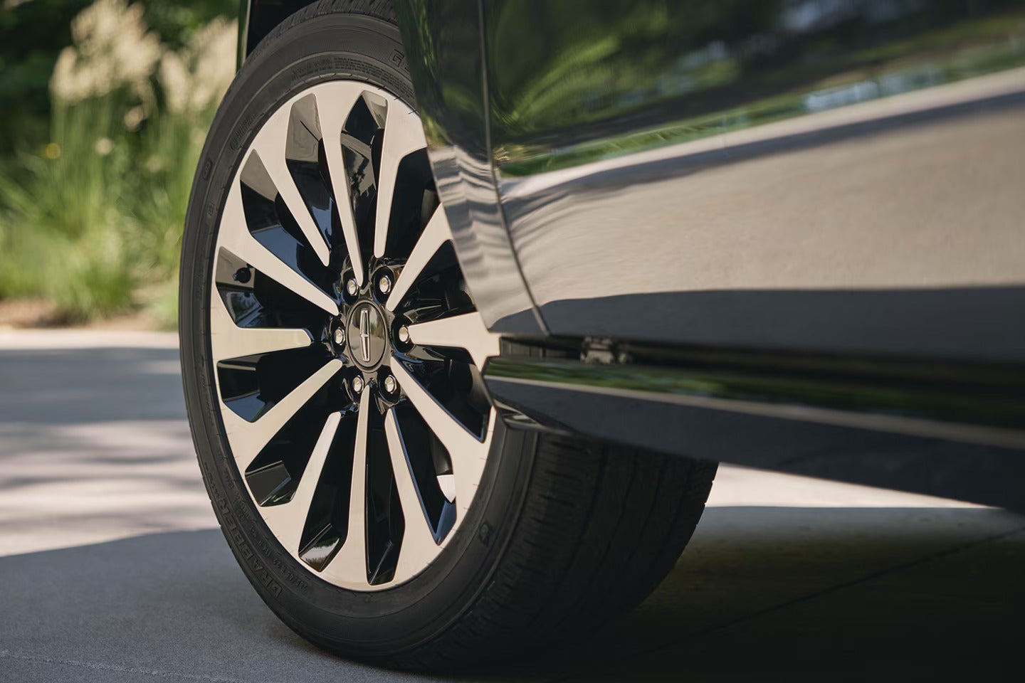 Lincoln Navigator image